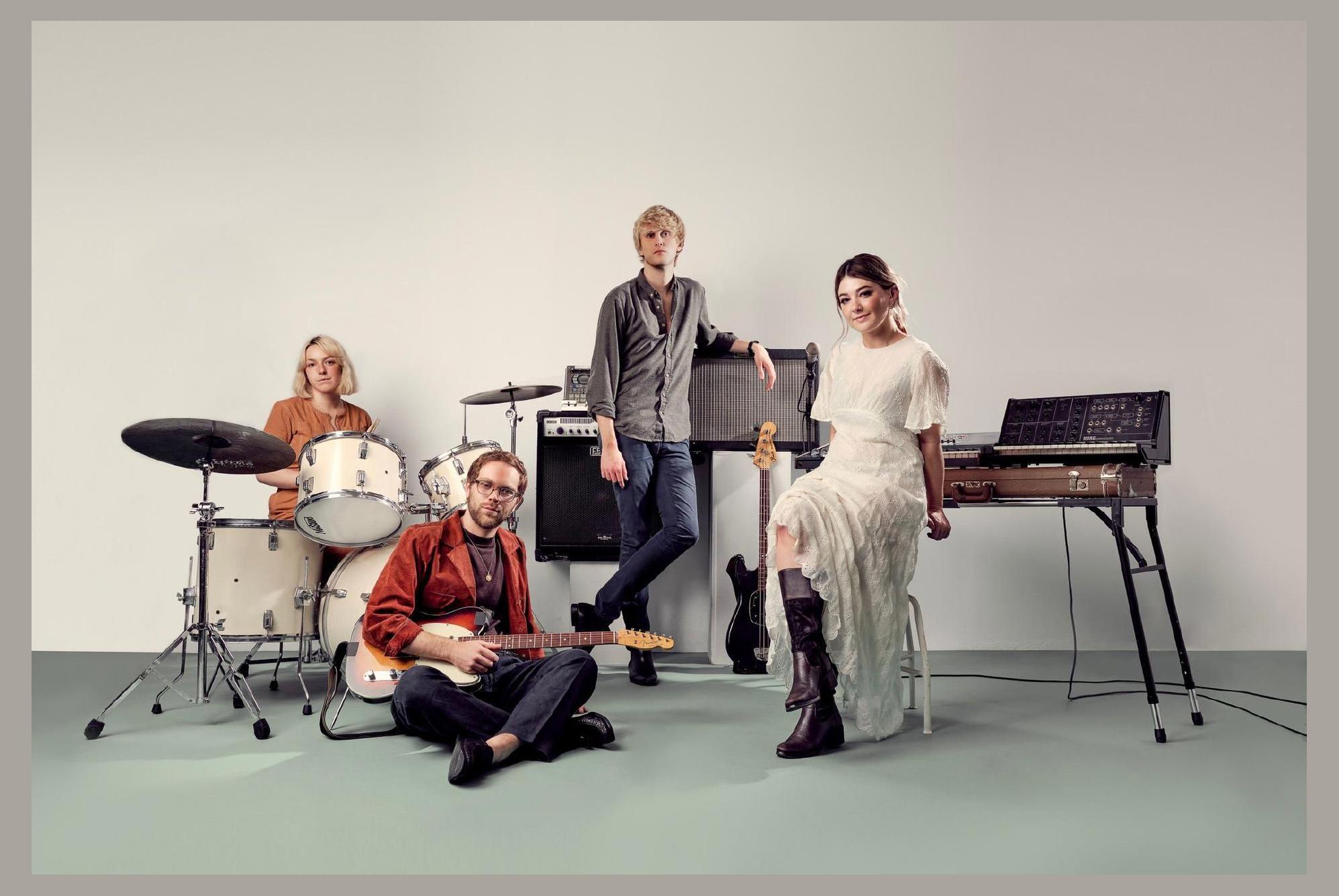 Yumi Zouma photo 1
