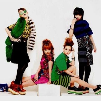 2NE1 photo 175