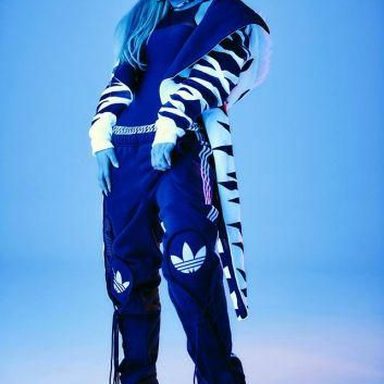 2NE1 photo 51