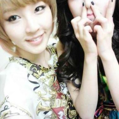 2YOON photo 9