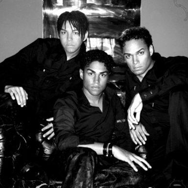 3 T