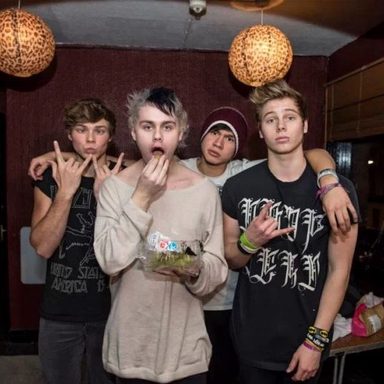 5 Seconds Of Summer photo 70