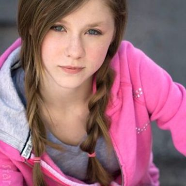 Alana Lee photo 10