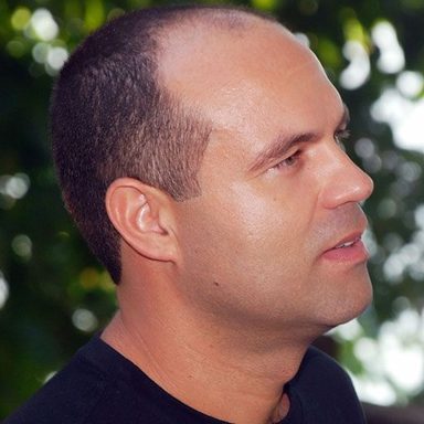 Alexandre Leão