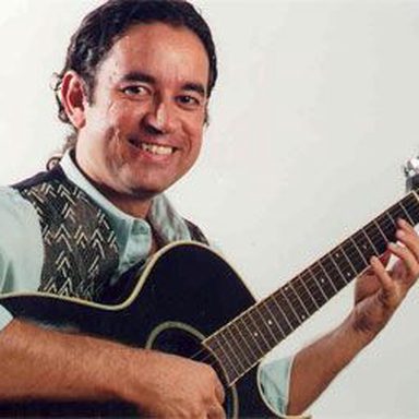 Alexandre Santos (MPB)