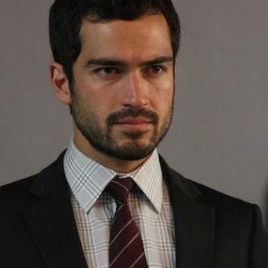 Alfonso Herrera photo 9