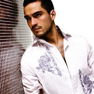 Alfonso Herrera photo 38
