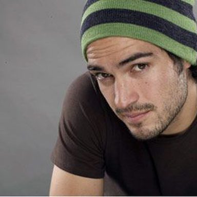 Alfonso Herrera photo 22