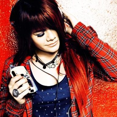 Allison Iraheta photo 24