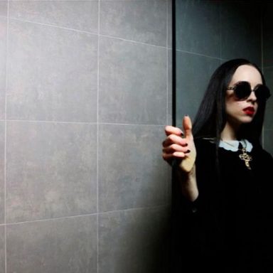 Allie X photo 16