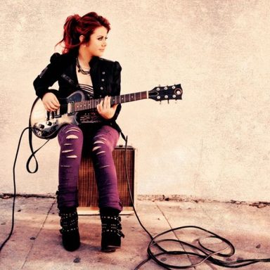 Allison Iraheta photo 16