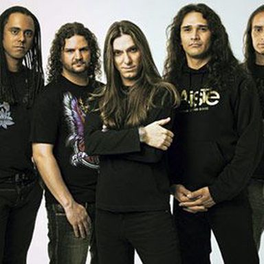 Almah photo 14