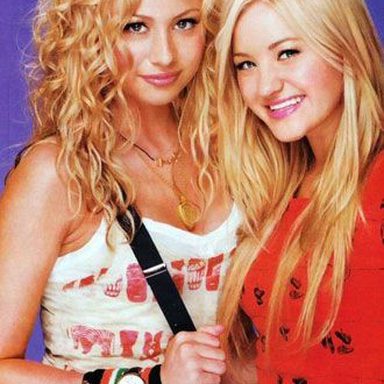 Aly & AJ photo 12