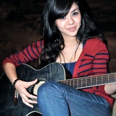 Alyssa Bernal photo 10