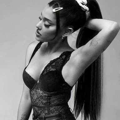 Ariana Grande photo 151