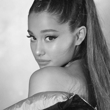 Ariana Grande photo 284