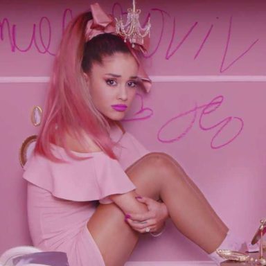 Ariana Grande photo 281