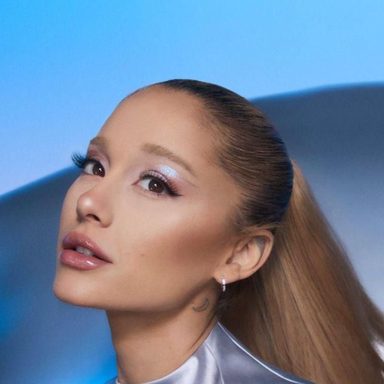 Ariana Grande photo 57