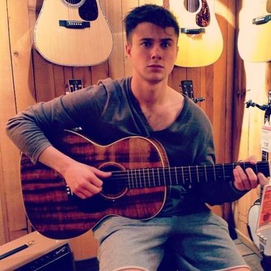 Alec Benjamin