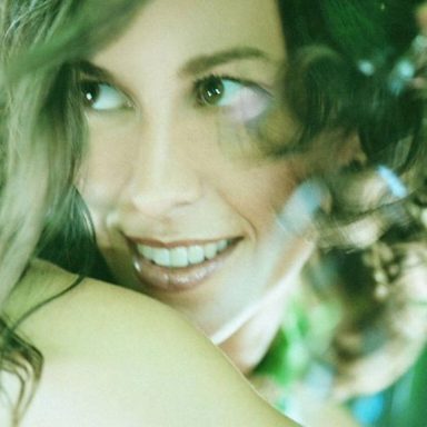 Alanis Morissette photo 65