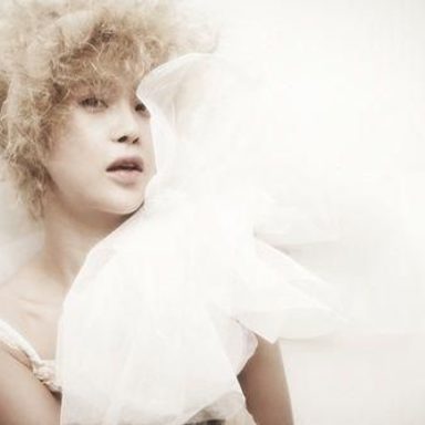 Baek Ji Young