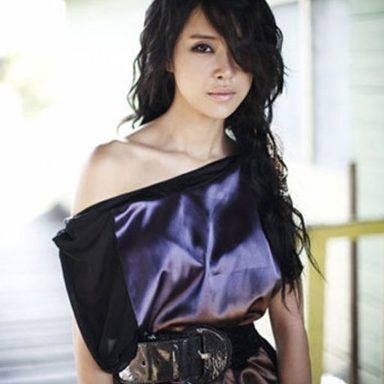 Baek Ji Young