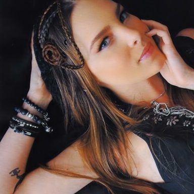 Belinda photo 361
