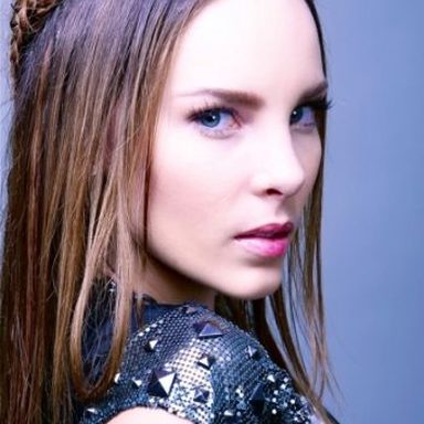Belinda photo 138