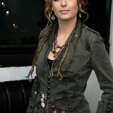Belinda photo 306