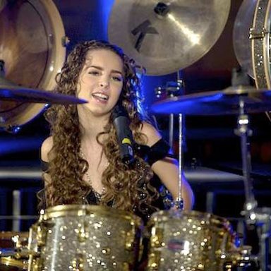 Belinda photo 415