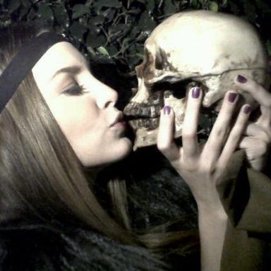 Belinda photo 200