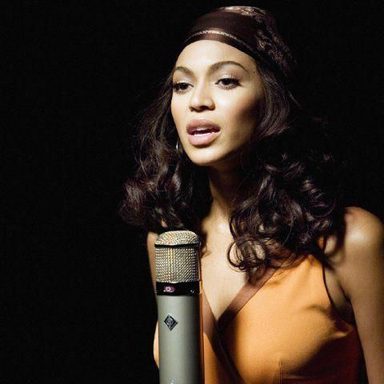 Beyoncé photo 2050