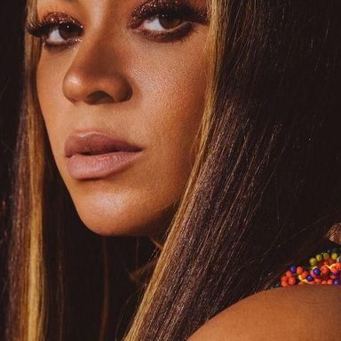 Beyoncé photo 2323