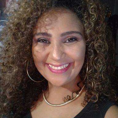 Cantora Didi Gomes