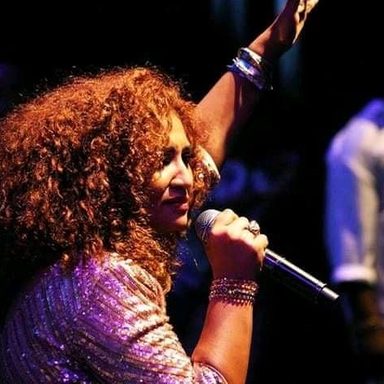Cantora Didi Gomes