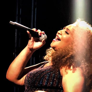 Cantora Didi Gomes