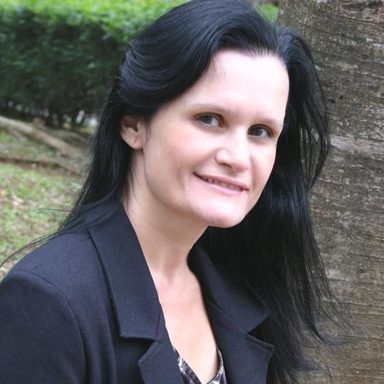 Cantora Sandra Reis