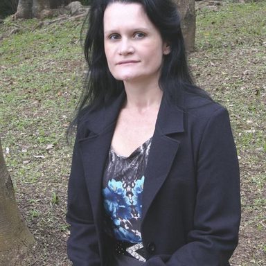 Cantora Sandra Reis