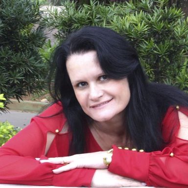Cantora Sandra Reis