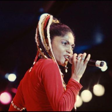Carlene Davis