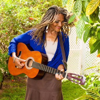Carlene Davis