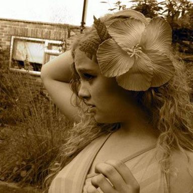 Carrie Fletcher photo 17