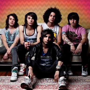 Cash Cash photo 14