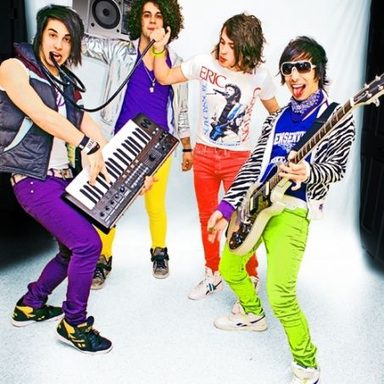Cash Cash photo 19