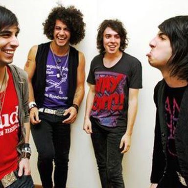 Cash Cash photo 22