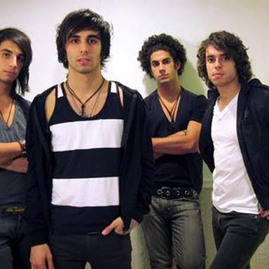 Cash Cash photo 23
