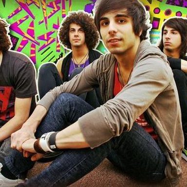 Cash Cash photo 15