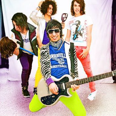 Cash Cash photo 21