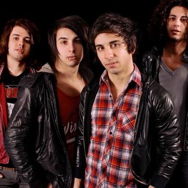 Cash Cash photo 16