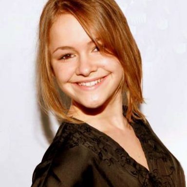 Cassi Thomson